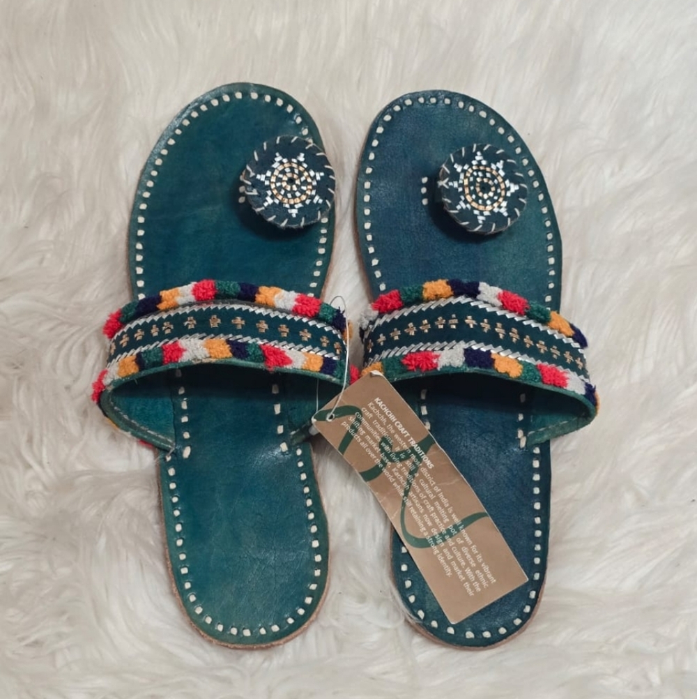 Handmade Vintage Embroidered Leather Slip On Sandals Handmade Size 8✌️ - Picture 1 of 6